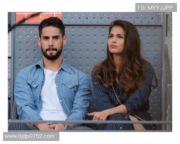 足球明星与怀孕女友的甜蜜生活揭秘与未来展望